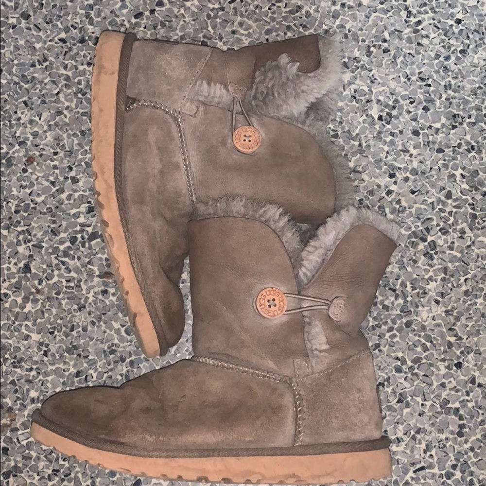 Bailey Button Uggs